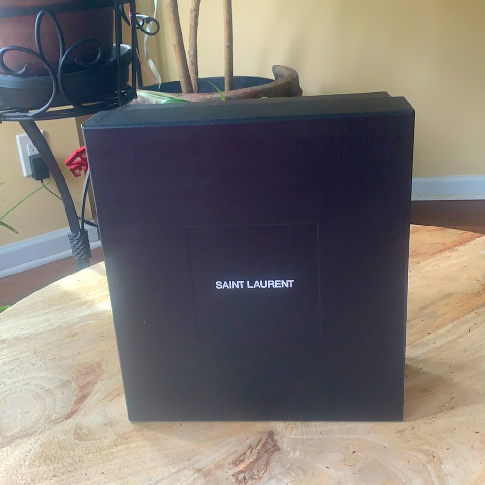 SAINT LAURENT Shoe/Gift Box w/silk paper -